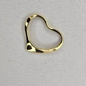 Elegant Gold Heart Pendant